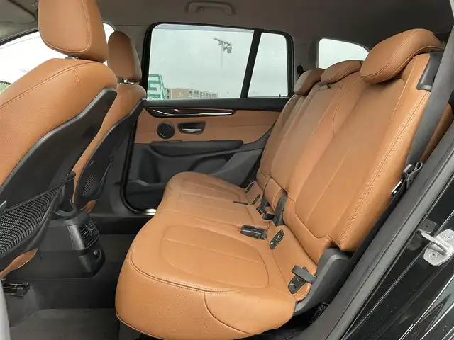 ＢＭＷ ２１８ｄ グランツアラー ラグジュアリー 福島県 2017(平29)年 4.7万km サファイアブラックP インテリジェントセーフティ/レーンキープアシスト/コンフォートパッケージ/・オートマチック・テールゲート/・コンフォートアクセス/・ライトパッケージ/・フロント・シート・ヒーティング/純正HDDナビ/バックカメラ/純正17インチAW/Ｄ／Ｎパワーシート/茶レザーシート/ミラー一体ETC/クリアランスソナー/トノカバー/保証書・取説・スペアキー