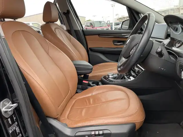 ＢＭＷ ２１８ｄ グランツアラー ラグジュアリー 福島県 2017(平29)年 4.7万km サファイアブラックP インテリジェントセーフティ/レーンキープアシスト/コンフォートパッケージ/・オートマチック・テールゲート/・コンフォートアクセス/・ライトパッケージ/・フロント・シート・ヒーティング/純正HDDナビ/バックカメラ/純正17インチAW/Ｄ／Ｎパワーシート/茶レザーシート/ミラー一体ETC/クリアランスソナー/トノカバー/保証書・取説・スペアキー