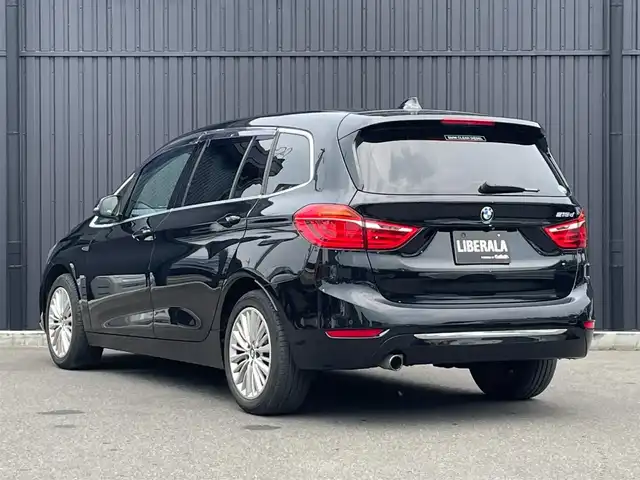 ＢＭＷ ２１８ｄ グランツアラー ラグジュアリー 福島県 2017(平29)年 4.7万km サファイアブラックP インテリジェントセーフティ/レーンキープアシスト/コニャックレザーシート/パワーシート/コンフォートパッケージ/・オートマチック・テールゲート/・コンフォートアクセス/・ライトパッケージ/・フロント・シート・ヒーティング/純正HDDナビ/バックカメラ/純正17インチAW/ミラー一体ETC/クリアランスソナー/トノカバー/保証書・取説・スペアキー