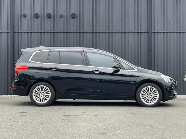 ＢＭＷ ２１８ｄ グランツアラー ラグジュアリー 福島県 2017(平29)年 4.7万km サファイアブラックP インテリジェントセーフティ/レーンキープアシスト/コニャックレザーシート/パワーシート/コンフォートパッケージ/・オートマチック・テールゲート/・コンフォートアクセス/・ライトパッケージ/・フロント・シート・ヒーティング/純正HDDナビ/バックカメラ/純正17インチAW/ミラー一体ETC/クリアランスソナー/トノカバー/保証書・取説・スペアキー
