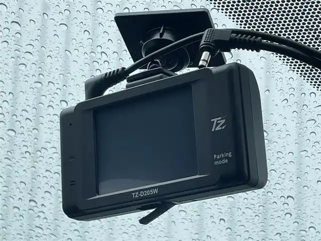 トヨタ ヴォクシー ハイブリッド ZS 煌Ⅱ 滋賀県 2020(令2)年 1.7万km ブラック 純正ナビ10型/・Bluetooth/・フルセグ/純正フリップダウンモニター12型/両側電動スライドドア/LEDオートライト/オートハイビーム/革ステアリングリモコン/クルーズコントロール/シートヒーター/ETC/前後ドラレコ/オートリトラミラー/クリアランスソナー/トヨタセーフティーセンス/先行者発進告知/パーキングサポートブレーキシステム