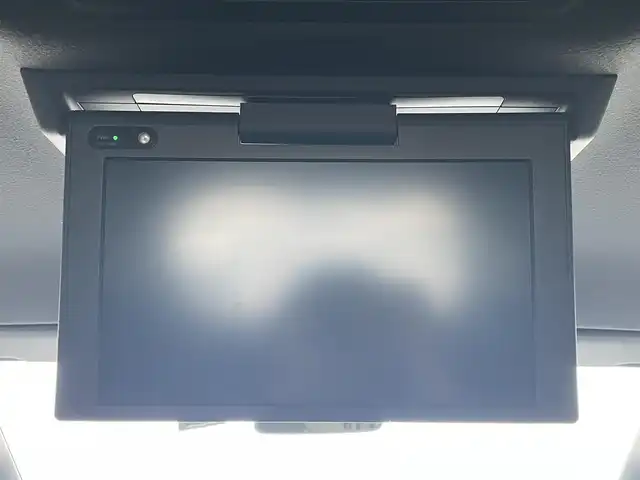 トヨタ ヴォクシー ハイブリッド ZS 煌Ⅱ 滋賀県 2020(令2)年 1.7万km ブラック 純正ナビ10型/・Bluetooth/・フルセグ/純正フリップダウンモニター12型/両側電動スライドドア/LEDオートライト/オートハイビーム/革ステアリングリモコン/クルーズコントロール/シートヒーター/ETC/前後ドラレコ/オートリトラミラー/クリアランスソナー/トヨタセーフティーセンス/先行者発進告知/パーキングサポートブレーキシステム