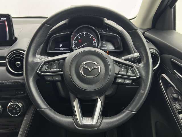 マツダ デミオ XD ツーリング 宮城県 2018(平30)年 3.6万km ソニックシルバーM 純正ナビ/(FM/AM/USB/CD/DVD/AUX/TV)/Bluetooth/フルセグTV/バックカメラ/ETC/前方ドライブレコーダー/レーダークルーズコントロール/ブラインドスポットモニター/スマートブレーキサポート/シートヒーター/プッシュスタート/スマートキー/スペアキー/オートライト/オートマチックハイビーム/LEDヘッドライト/フォグランプ/純正フロアマット/純正16インチアルミホイール