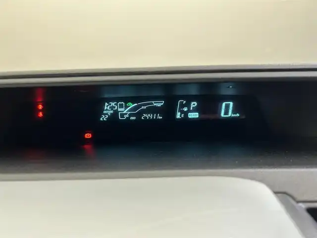 トヨタ アクア S 愛媛県 2015(平27)年 2.5万km グレーメタリック ・７型イクリプスナビ（フルセグＴＶ・ＦＭＡＭ・ＢＴ・ＡＵＸ・ＳＤ・ＣＤＤＶＤ）/・バックカメラ　/・ＥＴＣ　/・モデリスタホイール　/・社外エアロ　/・ステアリングリモコン　/・衝突軽減ブレーキ　/・スペアキー