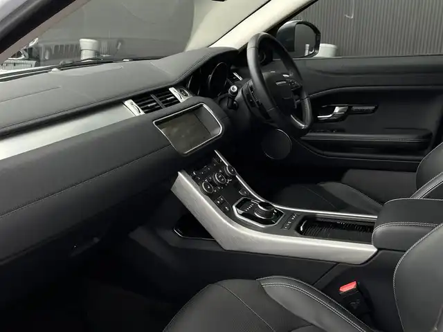ランドローバー レンジローバーイヴォーク HSE 長野県 2017(平29)年 3.3万km パール 黒革シート　/シートヒーター　/パワーシート　/純正ナビ　/３６０°カメラ　/ＴＶ　/ＭＥＲＩＤＩＡＮ　/ＬＫＡ　/ＨＩＤヘッドライト　/レーンキープ　/ＰＷシート　/パドルシフト　/プッシュスタート　/スマートキー　/クルーズコントロール
