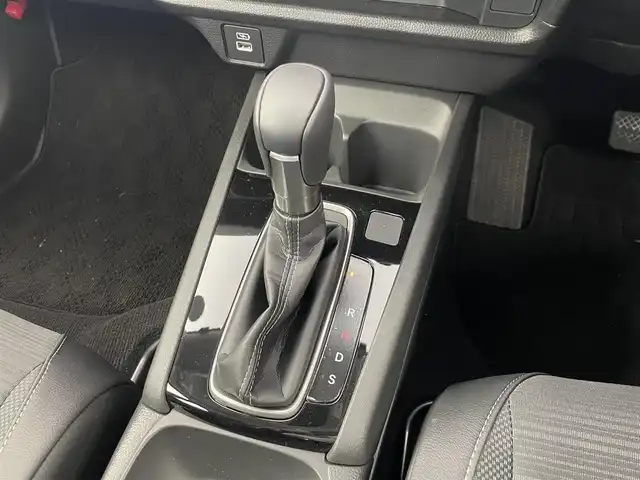 ホンダ ＷＲ－Ｖ Z+ 大分県 2024(令6)年 0.1万km クリスタルブラックパール 純正ナビ/TV/Bluetooth/バックカメラ/レーダークルーズ/パドルシフト/ハーフレザーシート/シートヒーター/ルーフレール/LEDヘッドライト/ホンダセンシング