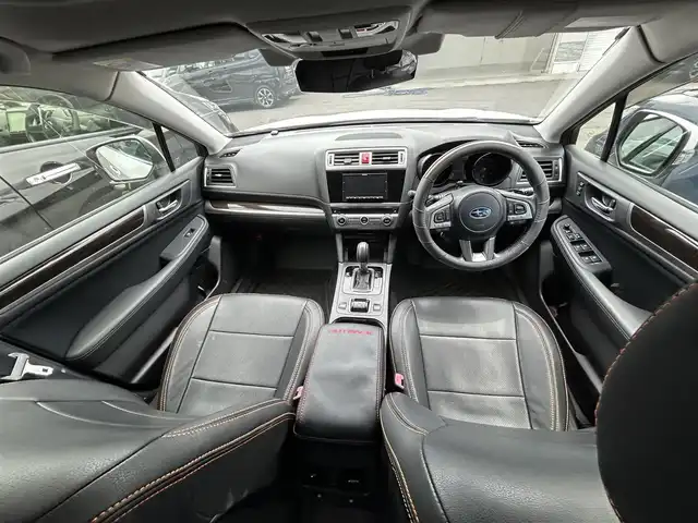 スバル アウトバック ベース 岩手県 2014(平26)年 9.7万km パール 純正ビルドインETC/ディスプレイオーディオ（KENWOOD）/AWD/サマータイヤ付き/スバルアイサイト/サンルーフ/ドライブレコーダー（Black view）/パワーシート（D+N席）/・全席シートヒーター/オートライト
