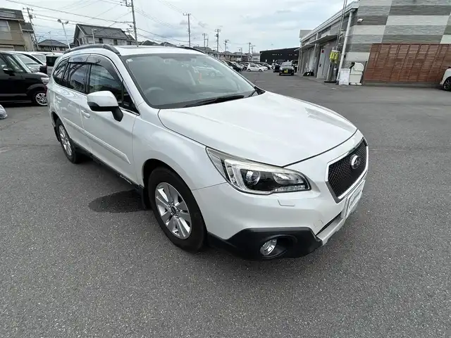 スバル アウトバック ベース 岩手県 2014(平26)年 9.7万km パール 純正ビルドインETC/ディスプレイオーディオ（KENWOOD）/AWD/サマータイヤ付き/スバルアイサイト/サンルーフ/ドライブレコーダー（Black view）/パワーシート（D+N席）/・全席シートヒーター/オートライト