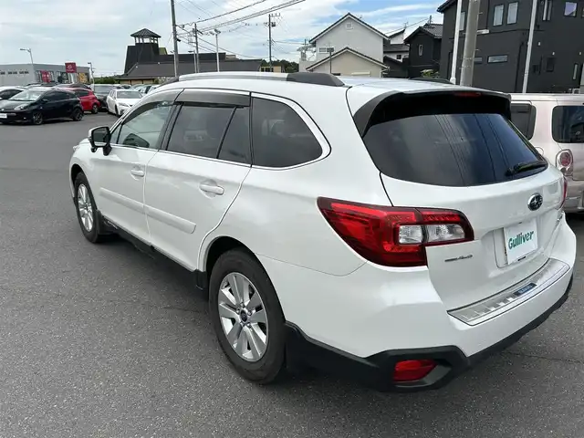 スバル アウトバック ベース 岩手県 2014(平26)年 9.7万km パール 純正ビルドインETC/ディスプレイオーディオ（KENWOOD）/AWD/サマータイヤ付き/スバルアイサイト/サンルーフ/ドライブレコーダー（Black view）/パワーシート（D+N席）/・全席シートヒーター/オートライト