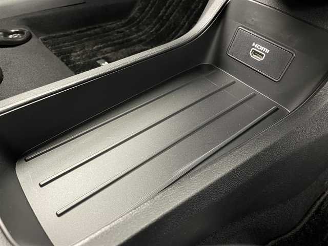 日産 オーラ G レザーエディション 茨城県 2024(令6)年 0.5万km ピュアホワイトパール / スーパーブラック 2トーン 純正9型ナビ/BOSEパーソナルプラスサウンドシステム/全方位カメラ/HDMI/フルセグ/プロパイロット/置くだけ充電/衝突被害軽減ブレーキ/車線逸脱抑制装置/ソナー/BSW/ETC2.0/デジタルインナーミラー/本革シート/純正17インチAW/LEDヘッドライト/スマートキー