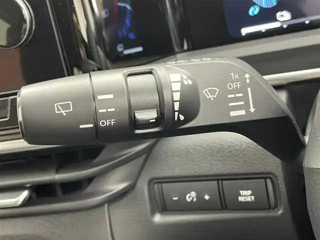 日産 オーラ G レザーエディション 茨城県 2024(令6)年 0.5万km ピュアホワイトパール / スーパーブラック 2トーン 純正9型ナビ/BOSEパーソナルプラスサウンドシステム/全方位カメラ/HDMI/フルセグ/プロパイロット/置くだけ充電/衝突被害軽減ブレーキ/車線逸脱抑制装置/ソナー/BSW/ETC2.0/デジタルインナーミラー/本革シート/純正17インチAW/LEDヘッドライト/スマートキー