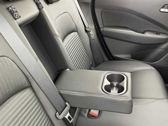 日産 オーラ G レザーエディション 茨城県 2024(令6)年 0.5万km ピュアホワイトパール / スーパーブラック 2トーン 純正9型ナビ/BOSEパーソナルプラスサウンドシステム/全方位カメラ/HDMI/フルセグ/プロパイロット/置くだけ充電/衝突被害軽減ブレーキ/車線逸脱抑制装置/ソナー/BSW/ETC2.0/デジタルインナーミラー/本革シート/純正17インチAW/LEDヘッドライト/スマートキー