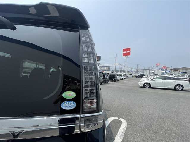 トヨタ ヴォクシー ZS 熊本県 2014(平26)年 13.5万km ブラッキッシュアゲハガラスフレーク (株)IDOMが運営する【じしゃロン熊本店】の自社ローン専用車両になりますこちらは現金またはオートローンご利用時の価格です。自社ローンご希望の方は別途その旨お申付け下さい/Panasonic製SDナビ【CNーRE03WD】/　（フルセグTV・Bluetooth・DVD・CD・AM/FM）/ビルトインETC/前後ドライブレコーダー/ステアリングスイッチ/両側パワースライドドア/横滑り防止装置/アイドリングストップ/ドアバイザー/電動格納ウィンカーミラー/ISOFIX/純正フロアマット/純正LEDヘッドライト/純正16インチアルミホイール