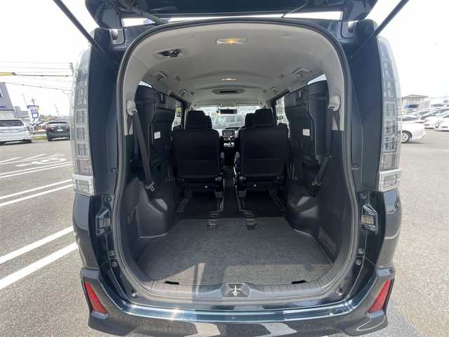 トヨタ ヴォクシー ZS 熊本県 2014(平26)年 13.5万km ブラッキッシュアゲハガラスフレーク (株)IDOMが運営する【じしゃロン熊本店】の自社ローン専用車両になりますこちらは現金またはオートローンご利用時の価格です。自社ローンご希望の方は別途その旨お申付け下さい/Panasonic製SDナビ【CNーRE03WD】/　（フルセグTV・Bluetooth・DVD・CD・AM/FM）/ビルトインETC/前後ドライブレコーダー/ステアリングスイッチ/両側パワースライドドア/横滑り防止装置/アイドリングストップ/ドアバイザー/電動格納ウィンカーミラー/ISOFIX/純正フロアマット/純正LEDヘッドライト/純正16インチアルミホイール