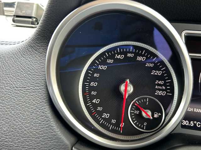メルセデス・ベンツ ゲレンデヴァーゲン Ｇ３５０ｄ 茨城県 2017(平29)年 2.5万km 黒 レインセンサー/ドライブレコーダー　/ベンチシート　/パワーシート　/シートヒーター　/背面タイヤ　/純正アルミホイール　/Ｂｌｕｅｔｏｏｔｈ　/ＵＳＢ入力端子/ＥＴＣ　/バックカメラ　/フルセグＴＶ　/カーテンエアバッグ