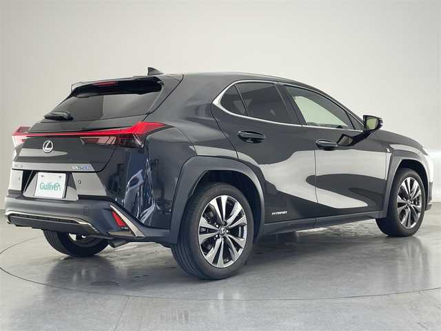 レクサス ＵＸ 250h Fスポーツ 愛知県 2022(令4)年 4.2万km グラファイトブラックガラスフレーク 純正ナビ　フルセグＴＶ　Ｂｌｕｅｔｏｏｔｈ　ムーンルーフ　全方位カメラ　三眼ＬＥＤオートライト　電動リアゲート　赤革　シートヒーター　衝突軽減　追従クルコン　ＢＳＭ　ハンドルヒーター　ＥＴＣ　禁煙車