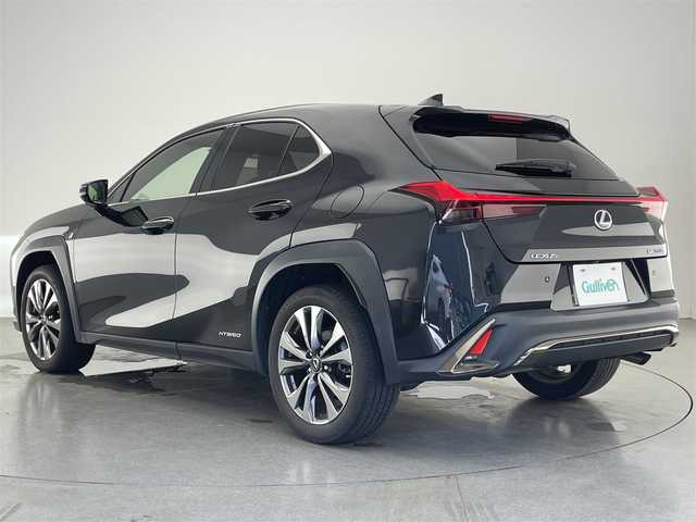 レクサス ＵＸ 250h Fスポーツ 愛知県 2022(令4)年 4.2万km グラファイトブラックガラスフレーク 純正ナビ　フルセグＴＶ　Ｂｌｕｅｔｏｏｔｈ　ムーンルーフ　全方位カメラ　三眼ＬＥＤオートライト　電動リアゲート　赤革　シートヒーター　衝突軽減　追従クルコン　ＢＳＭ　ハンドルヒーター　ＥＴＣ　禁煙車