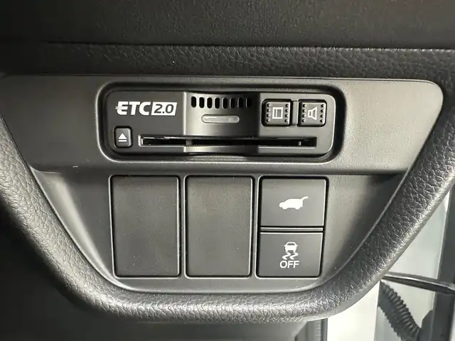 ホンダ ＺＲ－Ｖ ハイブリッド e:HEV Z 兵庫県 2024(令6)年 0.6万km プラチナホワイトパール 純正ディスプレイオーディオ/（ナビ、フルセグTV、BT、スマートフォン連携）/後退出庫サポート/シートヒーター/パワーシート/レザーシート/ワイヤレス充電/純正フロアマット/ドアバイザー/LEDヘッドライト/コーナーセンサー/追従式クルーズコントロール/レーンキープアシスト/ブラインドスポットモニター/パワーバックドア/BOSEサウンド/ビルトインETC2.0/パドルシフト/オートハイビーム/マルチビューカメラ