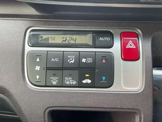 ホンダ Ｎ ＯＮＥ プレミアム Lパッケージ 岩手県 2013(平25)年 7.7万km ミラノレッド (株)IDOMが運営する【じしゃロン盛岡店】の自社ローン専用車両になりますこちらは現金またはオートローンご利用時の価格です。自社ローンご希望の方は別途その旨お申付け下さい/純正オーディオ/CD/ラジオ/AUX/プッシュスタート/スマートキー/スペアキー/HIDヘッドライト/オートライト/フォグライト/革巻きステアリング/ドライブレコーダー/電動格納ミラー