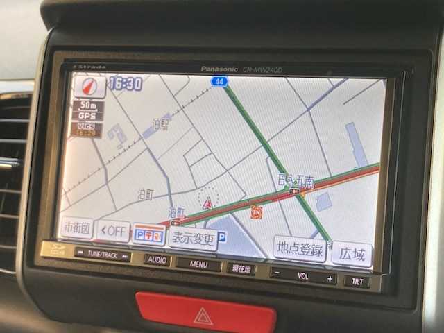 ホンダ Ｎ ＢＯＸ カスタム G Lパッケージ 三重県 2013(平25)年 6.9万km プレミアムホワイトパール (株)IDOMが運営する【じしゃロン四日市店】の自社ローン専用車両になります。こちらは現金またはオートローンご利用時の価格です。自社ローンご希望の方は別途その旨お申付け下さい/社外SDナビ（CD/DVD/AM/FM）/パドルシフト/片側パワースライド/バックカメラ/ワンセグTV/ETC/純正14インチAW/キセノンライト/ベンチシート