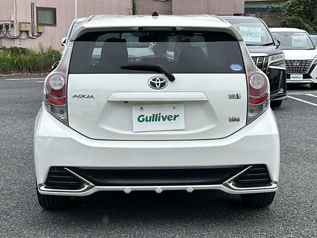 トヨタ アクア G G’s 千葉県 2014(平26)年 5.2万km ライムホワイトパールクリスタルシャイン ナビ　ＮＳＺＮ－Ｗ６４Ｔ　バックカメラ　Ｂｔ　ＣＤ　ＤＶＤ　ＵＳＢ　ＥＴＣ　前後ドラレコ　純正フロアマット　スマートキー プッシュスタート　電格ミラー　純正１７インチＡＷ　盗難防止機能装置