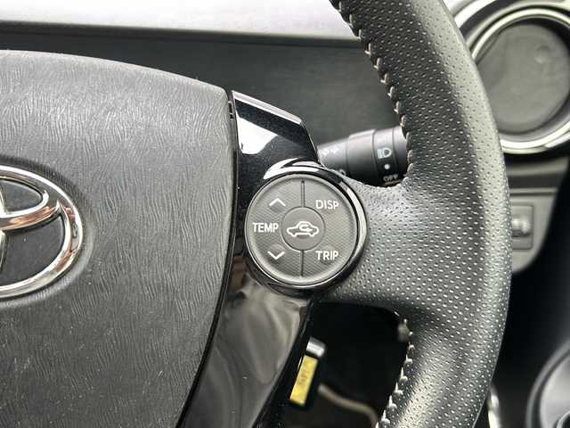 トヨタ アクア G G’s 千葉県 2014(平26)年 5.2万km ライムホワイトパールクリスタルシャイン ナビ　ＮＳＺＮ－Ｗ６４Ｔ　バックカメラ　Ｂｔ　ＣＤ　ＤＶＤ　ＵＳＢ　ＥＴＣ　前後ドラレコ　純正フロアマット　スマートキー プッシュスタート　電格ミラー　純正１７インチＡＷ　盗難防止機能装置
