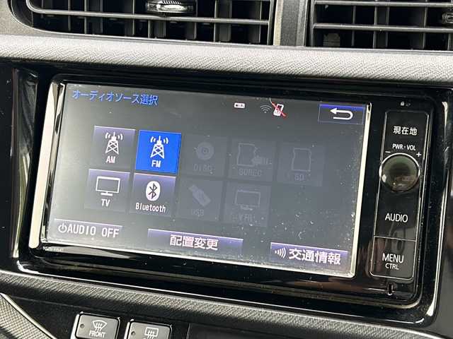 トヨタ アクア G G’s 千葉県 2014(平26)年 5.2万km ライムホワイトパールクリスタルシャイン ナビ　ＮＳＺＮ－Ｗ６４Ｔ　バックカメラ　Ｂｔ　ＣＤ　ＤＶＤ　ＵＳＢ　ＥＴＣ　前後ドラレコ　純正フロアマット　スマートキー プッシュスタート　電格ミラー　純正１７インチＡＷ　盗難防止機能装置