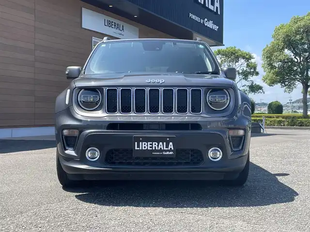 クライスラー・ジープ ジープ レネゲード リミテッド 宮崎県 2021(令3)年 2.9万km グレー 純正ナビ/・Bluetooth /・フルセグTV/・USB/・AM/・FM/ETC2.0/前後ドライブレコーダー/ブラインドスポットモニター/バックカメラ/革巻きステアリング/ステアリングリモコン/アダプティブクルーズコントロール/ステアリングヒーター/レザーシート/前席シートヒーター /前席パワーシート/レーンキープアシスト/純正LEDヘッドライト/フロントフォグランプ/オートライト/ハイビームアシスト/アイドリングストップ/純正フロアマット/純正17インチアルミ