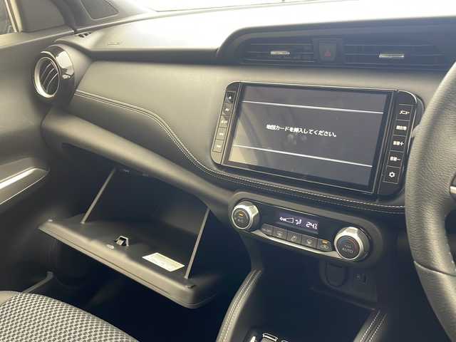 日産 キックス X 沖縄県 2021(令3)年 5.7万km ナイトベールパープル 純正9インチナビ/　CD/DVD/BT/フルセグ/パノラミックビューモニター（MOP）/ビルトインETC/純正ドライブレコーダー/インテリジェントルームミラー（MOP）/エマージェンシーブレーキ/プロパイロット/ハーフレザーシート/LＥＤヘッドライト/オートライト/純正17インチＡＷ/プッシュスタート/スマートキ―/保証書