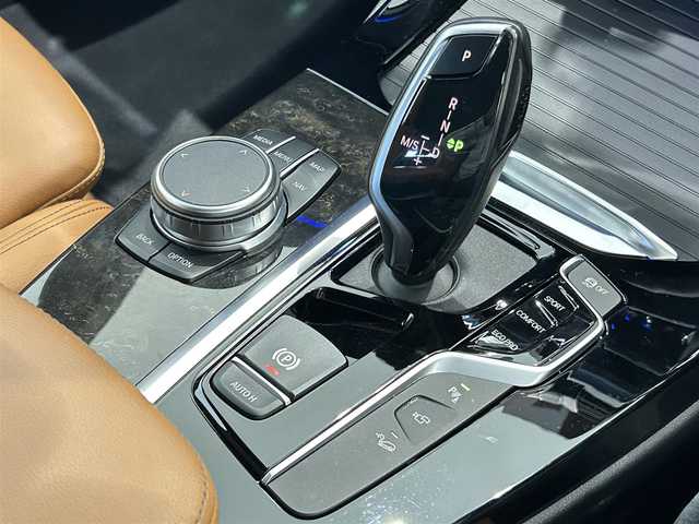 ＢＭＷ Ｘ３ xDrive20d Mスポーツ 山口県 2020(令2)年 1.8万km サファイアブラックP ハイラインＰＫＧ　/茶革　/ＡＣＣ　/ＢＳＭ　/ＨＵＤ　/純正ナビ／ＴＶ　/アンビエントライト　/レザーステアリング　/メモリ付パワーシート　/シートヒーター　/３６０°カメラ　/コンフォートアクセス　/純正１９インチＡＷ