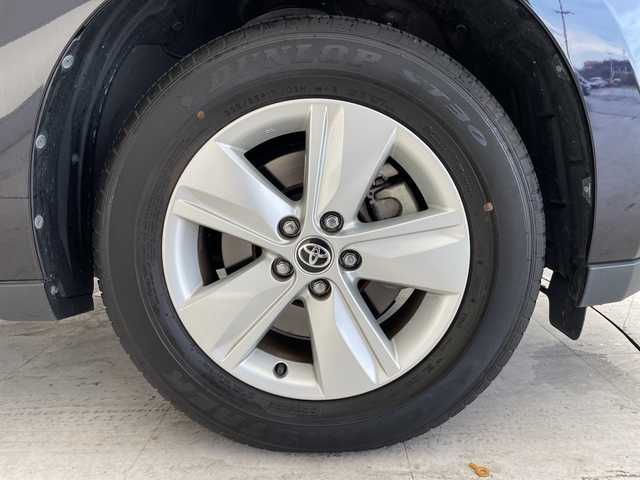 トヨタ ハリアー エレガンス 愛知県 2019(令1)年 2.1万km スパークリングブラックパールクリスタルシャイン トヨタセーフティセンスＰ/純正9型ナビ/レーダークルーズコントロール/バックカメラ/パワーシート/コーナーセンサー/純正アルミホイール/LEDヘッドライト/レーンキープアシスト/オートマチックハイビーム/ドライブレコーダー/ETC/衝突軽減システム/フルセグ/CD DVD/Bluetooth/ステアリングスイッチ/スマートキー/プッシュスタート