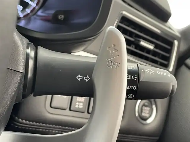 三菱 デリカＤ：５ ブラックエディション 滋賀県 2025(令7)年 0.1千km グラファイトグレーメタリック/ブラックマイカ 登録済未使用車/ALPINEデリカD:5専用11型ナビゲーション/【Bluetooth/CD/DVD/HDMI//AppleCarPlay/AndroidAuto/フルセグTV）/後席用モニター取付パッケージ/電動サイドステップレス/マルチアラウンドモニター/ダイアモンドステッチ入ブラック革シート/パワーシート/シートヒーター/ステアリングヒーター/e-アシスト/・衝突被害軽減ブレーキ/・車線逸脱警報/・レーダークルーズコントロール/・オートマチックハイビーム/・誤発進抑制機能/・後側方車両検知警報/・後退時車両検知警報/両側パワースライドドア/パワーバックドア/LEDヘッドライト/ブラック塗装アルミホイール