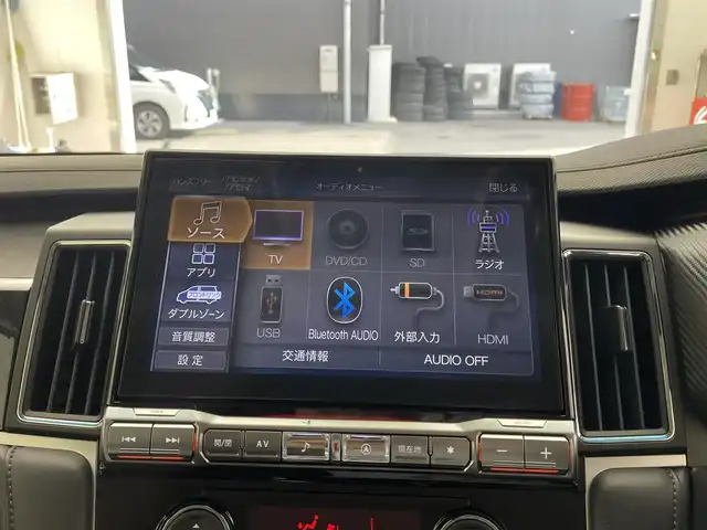 三菱 デリカＤ：５ ブラックエディション 滋賀県 2025(令7)年 0.1千km グラファイトグレーメタリック/ブラックマイカ 登録済未使用車/ALPINEデリカD:5専用11型ナビゲーション/【Bluetooth/CD/DVD/HDMI//AppleCarPlay/AndroidAuto/フルセグTV）/後席用モニター取付パッケージ/電動サイドステップレス/マルチアラウンドモニター/ダイアモンドステッチ入ブラック革シート/パワーシート/シートヒーター/ステアリングヒーター/e-アシスト/・衝突被害軽減ブレーキ/・車線逸脱警報/・レーダークルーズコントロール/・オートマチックハイビーム/・誤発進抑制機能/・後側方車両検知警報/・後退時車両検知警報/両側パワースライドドア/パワーバックドア/LEDヘッドライト/ブラック塗装アルミホイール