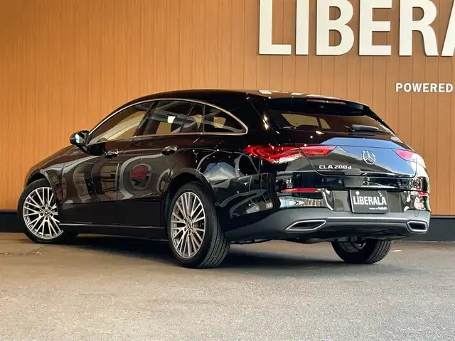 メルセデス・ベンツ Ｍ・ベンツ ＣＬＡ２００ｄ シューティングブレーク 宮城県 2022(令4)年 2.5万km 黒 レザーエクスクルーシブパッケージ/パノラミックスライディングルーフ/ナビゲーションパッケージ/レーダーセーフティパッケージ/純正ナビゲーションシステム/フルセグTV/バックカメラ/ブラックレザーシート/メモリ機能付きパワーシート/シートヒーター/LEDヘッドライト/オートマチックハイビーム/キーレスゴー/パワーバックドア/アンビエントライト/前後ドライブレコーダー/純正18インチAW