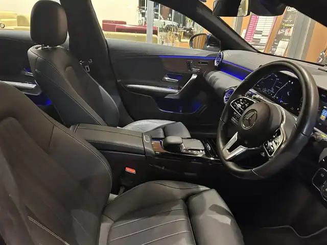 メルセデス・ベンツ Ｍ・ベンツ ＣＬＡ２００ｄ シューティングブレーク 宮城県 2022(令4)年 2.5万km 黒 レザーエクスクルーシブパッケージ/パノラミックスライディングルーフ/ナビゲーションパッケージ/レーダーセーフティパッケージ/純正ナビゲーションシステム/フルセグTV/バックカメラ/ブラックレザーシート/メモリ機能付きパワーシート/シートヒーター/LEDヘッドライト/オートマチックハイビーム/キーレスゴー/パワーバックドア/アンビエントライト/前後ドライブレコーダー/純正18インチAW
