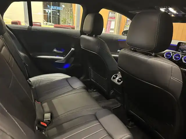 メルセデス・ベンツ Ｍ・ベンツ ＣＬＡ２００ｄ シューティングブレーク 宮城県 2022(令4)年 2.5万km 黒 レザーエクスクルーシブパッケージ/パノラミックスライディングルーフ/ナビゲーションパッケージ/レーダーセーフティパッケージ/純正ナビゲーションシステム/フルセグTV/バックカメラ/ブラックレザーシート/メモリ機能付きパワーシート/シートヒーター/LEDヘッドライト/オートマチックハイビーム/キーレスゴー/パワーバックドア/アンビエントライト/前後ドライブレコーダー/純正18インチAW