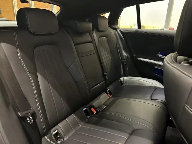 メルセデス・ベンツ Ｍ・ベンツ ＣＬＡ２００ｄ シューティングブレーク 宮城県 2022(令4)年 2.5万km 黒 レザーエクスクルーシブパッケージ/パノラミックスライディングルーフ/ナビゲーションパッケージ/レーダーセーフティパッケージ/純正ナビゲーションシステム/フルセグTV/バックカメラ/ブラックレザーシート/メモリ機能付きパワーシート/シートヒーター/LEDヘッドライト/オートマチックハイビーム/キーレスゴー/パワーバックドア/アンビエントライト/前後ドライブレコーダー/純正18インチAW
