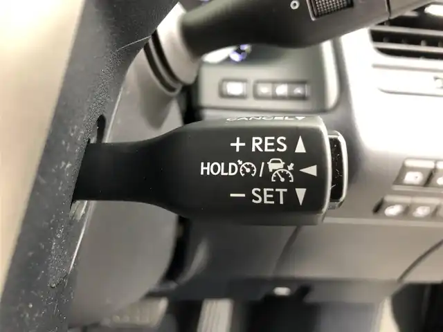 レクサス ＲＸ 450hL 愛知県 2020(令2)年 6.1万km グラファイトブラックガラスフレーク モデリスタエアロ/サンルーフ/純正ナビ/（AF/FM/CD/DVD/SD/サウンドライブラリ/Bluetooth/フルセグTV）/衝突軽減ブレーキ/横滑り防止/レーンキープ/オートホールド/クルーズコントロール追従あり/電子パーキング/電動リアゲート/ヘッドアップディスプレイ/オートライト/オートマチックハイビーム/フォグランプ/ブラインドスポットモニター/ハンドルヒーター/パドルシフト/ハンズフリー/シートメモリー/パワーシート/ヒートシーター/ベンチレーション/アラウンドビューバックモニター/ドライブレコーダー（前後）/ビルドインETC/純正フロアマット/純正アルミホイール/プッシュスタート/LEDライト/ルーフレール