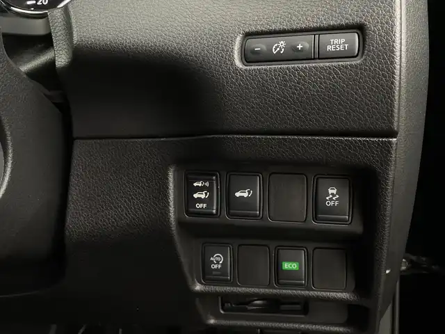 日産 エクストレイル 20Xtt エマージェンシーブレーキ 新潟県 2017(平29)年 4.6万km ダイヤモンドブラック 純正ナビ/　　フルセグ/CD/AUX/FM/AM/アラウンドビューモニター/パワーバックドア/クルーズコントロール/レザーシート/シートヒーター/LEDオートライト/純正18インチアルミホイール/ステリングスイッチ/ルーフレール/ミラーヒーター/スマートキー/ビルトインETC