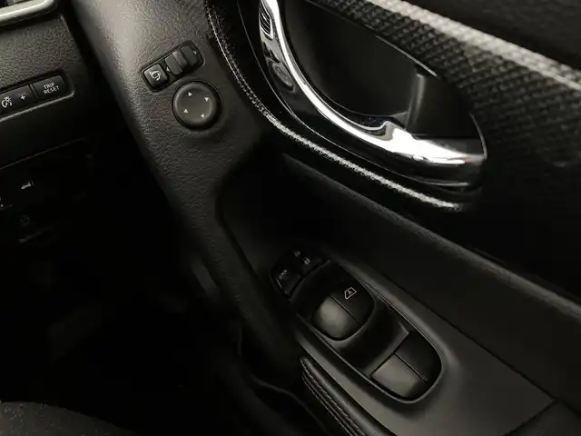 日産 エクストレイル 20Xtt エマージェンシーブレーキ 新潟県 2017(平29)年 4.6万km ダイヤモンドブラック 純正ナビ/　　フルセグ/CD/AUX/FM/AM/アラウンドビューモニター/パワーバックドア/クルーズコントロール/レザーシート/シートヒーター/LEDオートライト/純正18インチアルミホイール/ステリングスイッチ/ルーフレール/ミラーヒーター/スマートキー/ビルトインETC