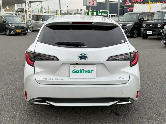 トヨタ カローラツーリング ハイブリッド ダブルバイビー 愛知県 2023(令5)年 1.9万km プラチナホワイトパールマイカ ディーラー整備記録簿R6.R7//ワンオーナー//純正10.5インチナビ/フルセグ/BT/Miracast/USB//前席シートヒーター//ステアリングヒーター//トヨタセーフティセンス/・プリクラッシュセーフティー/・レーンディーパーチャーアラート/・ブラインドスポットモニター/・プロアクティブドライビングアシスト/・クリアランスソナー/・リアクロストラフィックアラート/・パーキングサポートブレーキ/・安心降車アシスト/・ロードサインアシスト/・レーダークルーズコントロール/・横滑り防止機能//100V電源//テレビキャンセラー//バックカメラ//ビルドインETC2.0//ハーフレザーシート//革巻きステアリング//オートブレーキホールド//LEDヘッドライト/フォグランプ//純正17インチAW//オートリトラウインカーミラー//純正フロアマット//純正ドアバイザー//プッシュスタート//スマートキー/スペアキー//ステアリングスイッチ//ISOFIX//取扱説明書/保証書