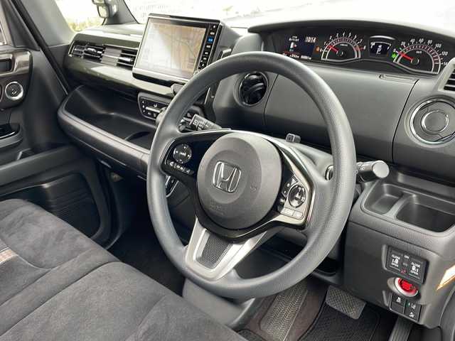 ホンダ Ｎ ＢＯＸ カスタム G L ホンダセンシング 富山県 2018(平30)年 6.8万km プラチナホワイトパール 4WD/純正SDナビ(VXV-185NBi)/フルセグ/Bluetooth/バックカメラ/両側パワースライドドア/ホンダセーフティセンス/衝突被害軽減ブレーキ/レーダークルーズコントロール/レーンキープアシスト/コーナーセンサー/前席シートヒーター/社外16インチアルミホイール/純正フロアマット/ドライブレコーダー/ETC/保証書・記録簿/取扱説明書