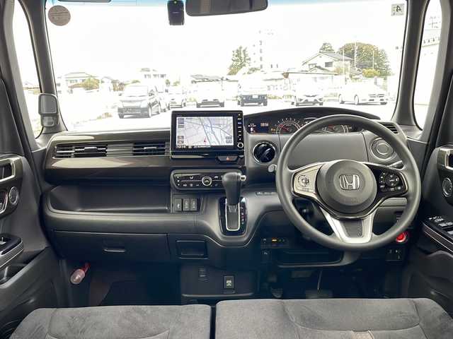 ホンダ Ｎ ＢＯＸ カスタム G L ホンダセンシング 富山県 2018(平30)年 6.8万km プラチナホワイトパール 4WD/純正SDナビ(VXV-185NBi)/フルセグ/Bluetooth/バックカメラ/両側パワースライドドア/ホンダセーフティセンス/衝突被害軽減ブレーキ/レーダークルーズコントロール/レーンキープアシスト/コーナーセンサー/前席シートヒーター/社外16インチアルミホイール/純正フロアマット/ドライブレコーダー/ETC/保証書・記録簿/取扱説明書