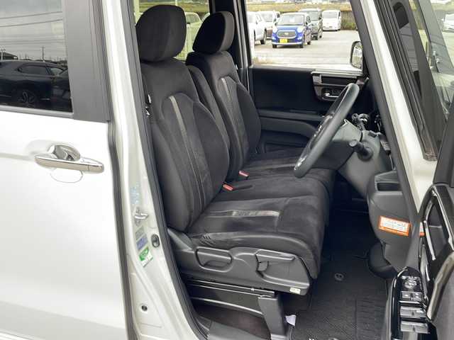 ホンダ Ｎ ＢＯＸ カスタム G L ホンダセンシング 富山県 2018(平30)年 6.8万km プラチナホワイトパール 4WD/純正SDナビ(VXV-185NBi)/フルセグ/Bluetooth/バックカメラ/両側パワースライドドア/ホンダセーフティセンス/衝突被害軽減ブレーキ/レーダークルーズコントロール/レーンキープアシスト/コーナーセンサー/前席シートヒーター/社外16インチアルミホイール/純正フロアマット/ドライブレコーダー/ETC/保証書・記録簿/取扱説明書