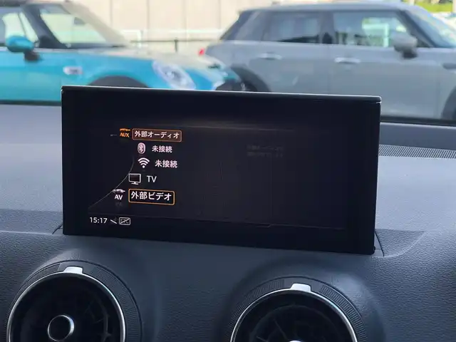 アウディ Ｑ２ ハッシュタグ パッション 山梨県 2019(令1)年 4万km ミトスブラックメタリック ３００台限定車　/黒赤シート　/バーチャルＣ/アシスタンスＰ/純正ＭＭＩナビ/Ｂカメラ/Ｃセンサー/フルセグ/カープレイ/ＢＴ/ＣＤ/ＤＶＤ/ＡＣＣ/ＢＳＡ/ＬＫＡ/前シートＨ/専用１９ＡＷ/Ａハイビーム