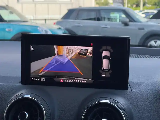 アウディ Ｑ２ ハッシュタグ パッション 山梨県 2019(令1)年 4万km ミトスブラックメタリック ３００台限定車　/黒赤シート　/バーチャルＣ/アシスタンスＰ/純正ＭＭＩナビ/Ｂカメラ/Ｃセンサー/フルセグ/カープレイ/ＢＴ/ＣＤ/ＤＶＤ/ＡＣＣ/ＢＳＡ/ＬＫＡ/前シートＨ/専用１９ＡＷ/Ａハイビーム