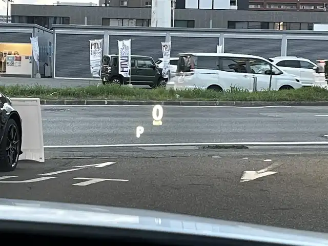 レクサス ＲＸ 300 Fスポーツ 福岡県 2019(令1)年 2万km ホワイトノーヴァガラスフレーク ワンオーナー/純正メーカーナビ/（Bluetooth対応/フルセグTV/AM/FM）/サンルーフ/ブラインドスポットモニター/ヘッドアップディスプレイ/クルーズコントロール/パドルシフト/360度カメラ/バックカメラ/全席パワーシート（運転席メモリ付）/前席シートヒーター/前席エアーシート/ステアリングヒーター/ドライブレコーダー/パワーバックドア/レザーシート/純正アルミホイール/純正フロアマット/プッシュスタート/アイドリングストップ/保証書/取扱説明書/スペアキー/スマートキー/カードキー