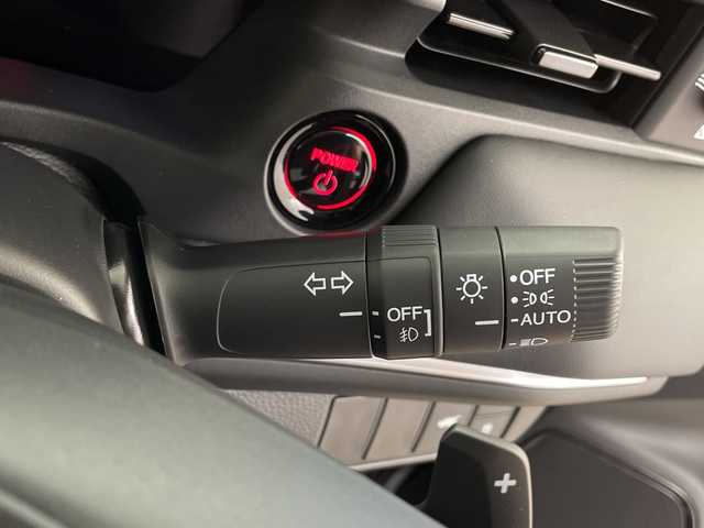 ホンダ ヴェゼル ハイブリッド e:HEV Z 鹿児島県 2025(令7)年 0.1千km クリスタルブラックパール 登録済未使用車/ホンダセンシング/レーダークルーズコントロール/ビルトインETC2・0/バックカメラ/純正ナビ/(BT/AM/FM/フルセグTV)/Applecarplay/Androidauto/革巻きステアリング/ステアリングスイッチ/ステアリングヒーター/電動リアゲート/チップアップシート/ハーフレザーシート/前席シートヒーター/純正18インチアルミホイール/レーンキープアシスト/オートマチックハイビーム/ブラインドスポットモニター/純正LEDヘッドライト/ワイヤレス充電/電動パーキングブレーキ/オートホールド/前後コーナーセンサー/保証書/取扱説明書/スペアキー