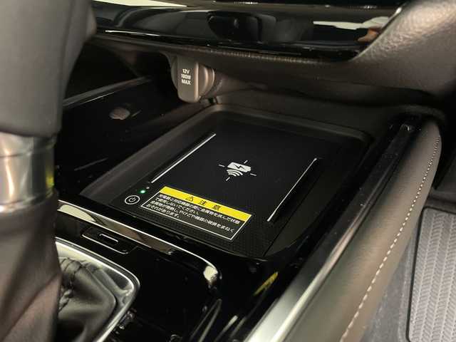 ホンダ ヴェゼル ハイブリッド e:HEV Z 鹿児島県 2025(令7)年 0.1千km クリスタルブラックパール 登録済未使用車/ホンダセンシング/レーダークルーズコントロール/ビルトインETC2・0/バックカメラ/純正ナビ/(BT/AM/FM/フルセグTV)/Applecarplay/Androidauto/革巻きステアリング/ステアリングスイッチ/ステアリングヒーター/電動リアゲート/チップアップシート/ハーフレザーシート/前席シートヒーター/純正18インチアルミホイール/レーンキープアシスト/オートマチックハイビーム/ブラインドスポットモニター/純正LEDヘッドライト/ワイヤレス充電/電動パーキングブレーキ/オートホールド/前後コーナーセンサー/保証書/取扱説明書/スペアキー