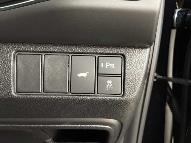 ホンダ ヴェゼル ハイブリッド e:HEV Z 鹿児島県 2025(令7)年 0.1千km クリスタルブラックパール 登録済未使用車/ホンダセンシング/レーダークルーズコントロール/ビルトインETC2・0/バックカメラ/純正ナビ/(BT/AM/FM/フルセグTV)/Applecarplay/Androidauto/革巻きステアリング/ステアリングスイッチ/ステアリングヒーター/電動リアゲート/チップアップシート/ハーフレザーシート/前席シートヒーター/純正18インチアルミホイール/レーンキープアシスト/オートマチックハイビーム/ブラインドスポットモニター/純正LEDヘッドライト/ワイヤレス充電/電動パーキングブレーキ/オートホールド/前後コーナーセンサー/保証書/取扱説明書/スペアキー